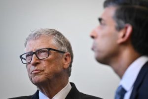 Bill Gates afirma que la inteligencia artificial crearía una nueva Guerra Fría