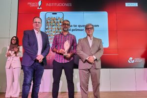 La campaña “No te quedes con el primer link”, impulsada por UNICEF, ATA, ADEPA y ARPA, ganó un Premio Obrar